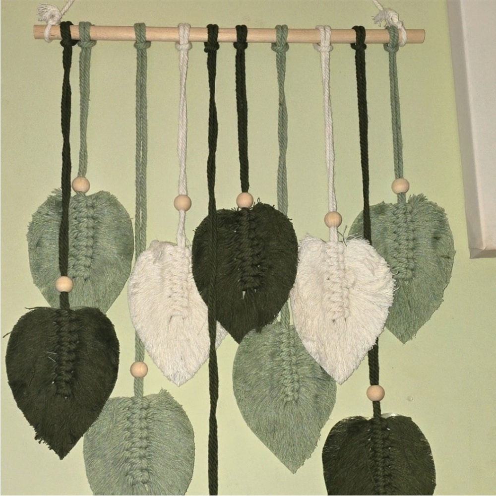 Wall Hanging-Green/Ivory colored Palm
Leaves Brand New in Bag- - Picture 3 of 7